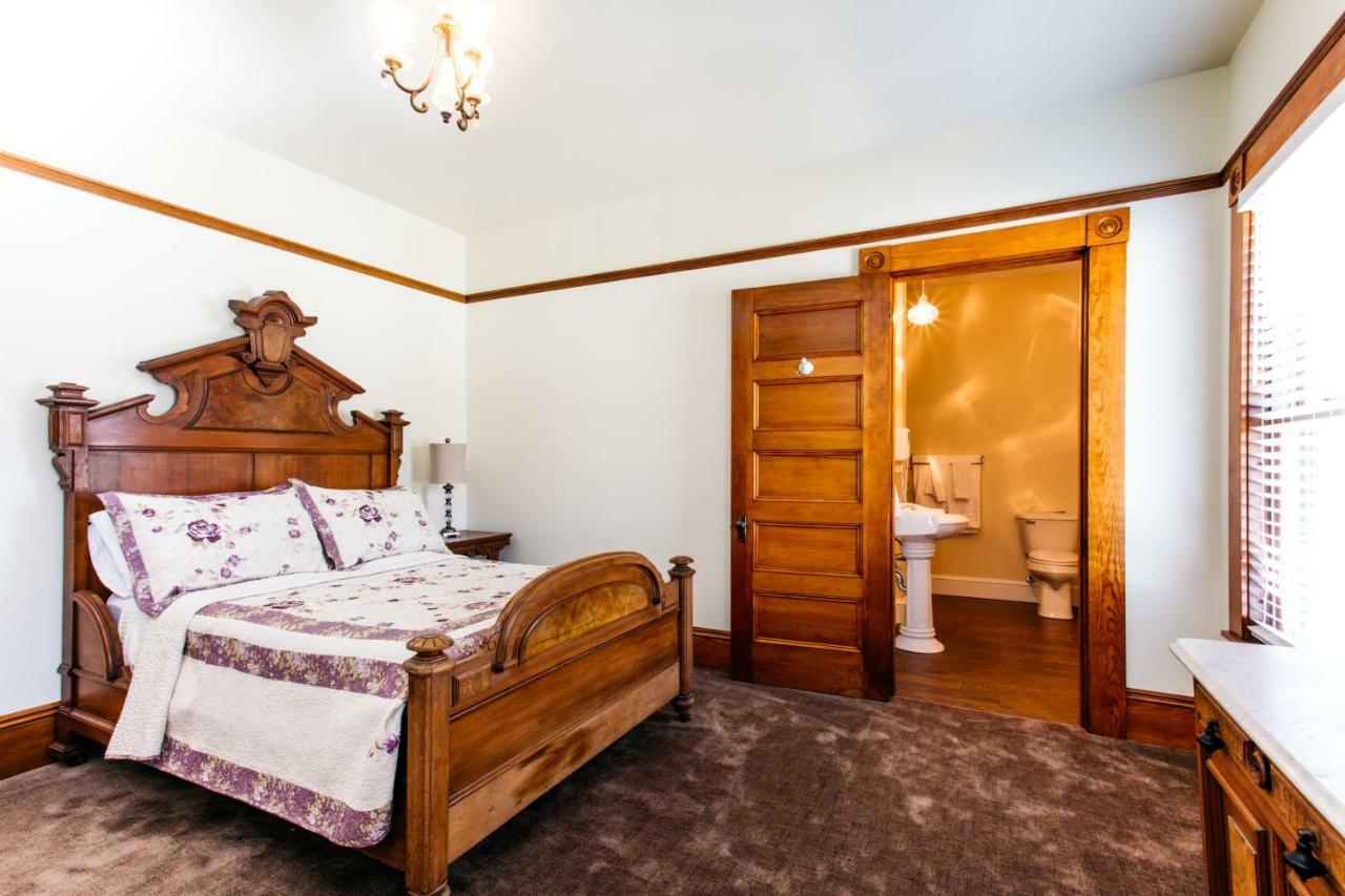 Reynolds House Inn Barre Экстерьер фото